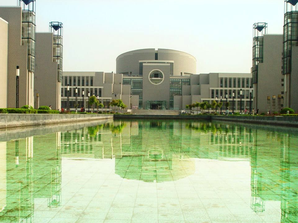 Hohai University 河海大学