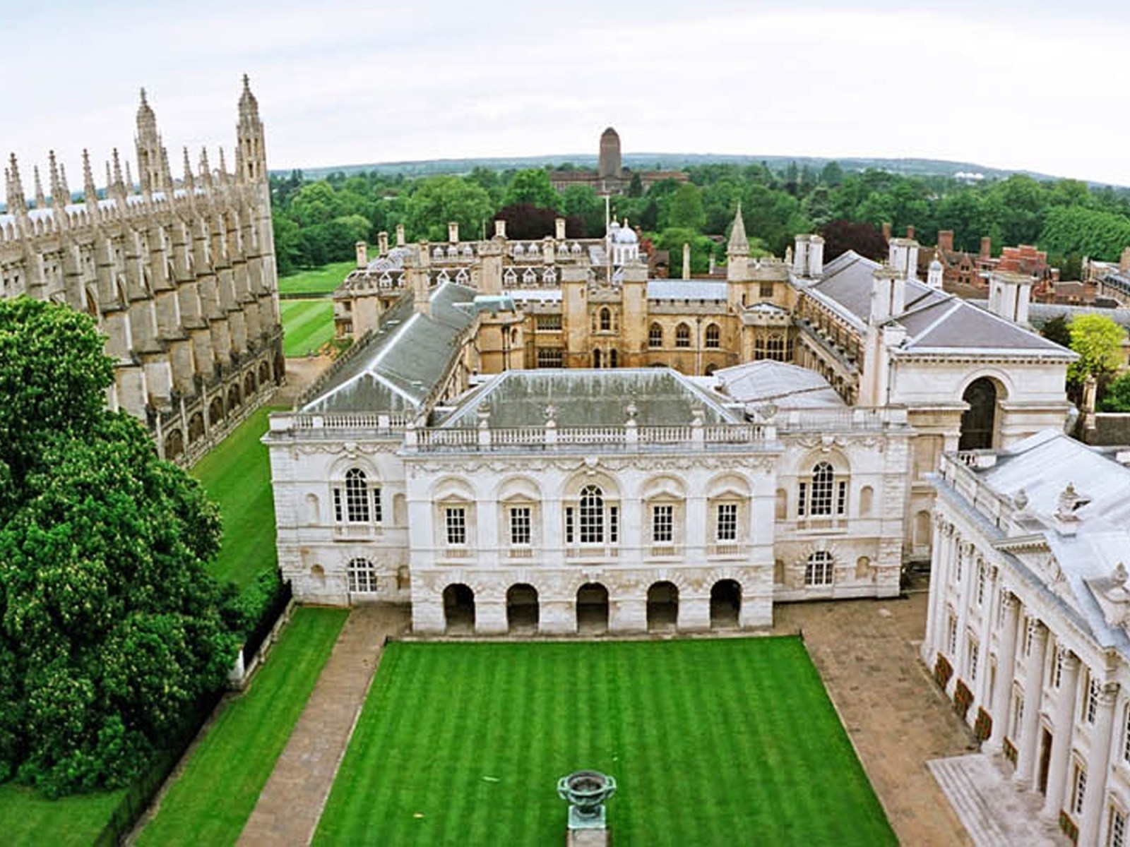 King's College London